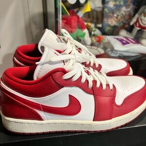 Air Jordan 1 Low Gym Red White Size 9